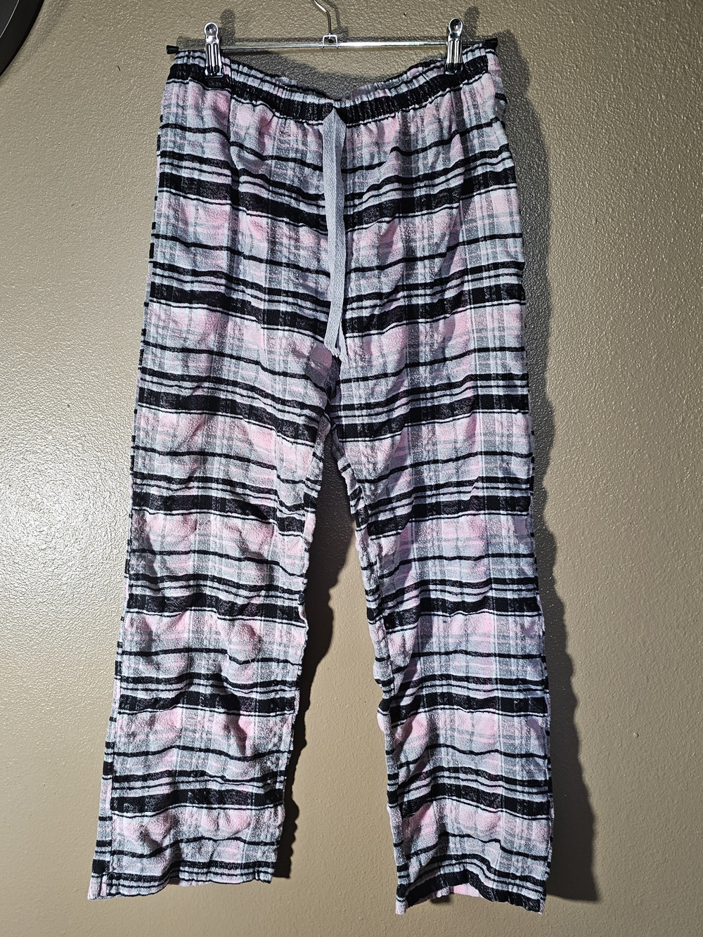 Bobbie Brooks Pink, Black and White Plaid Pajama Pants Women's Size Large